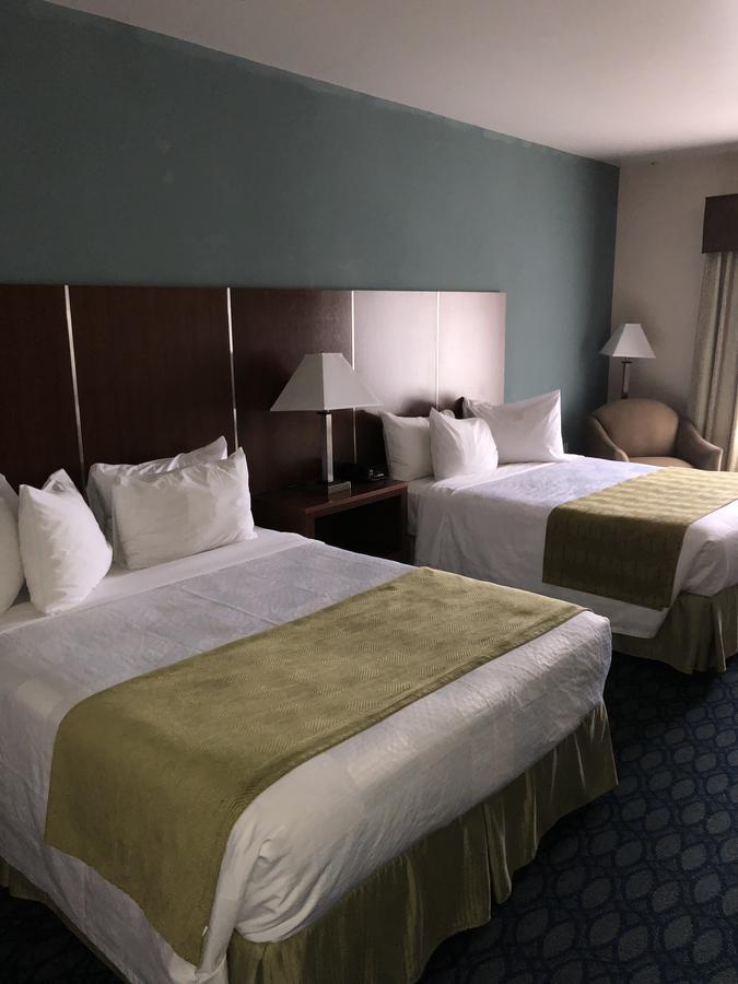 Robinson Countryview Inn & Suites מראה חיצוני תמונה