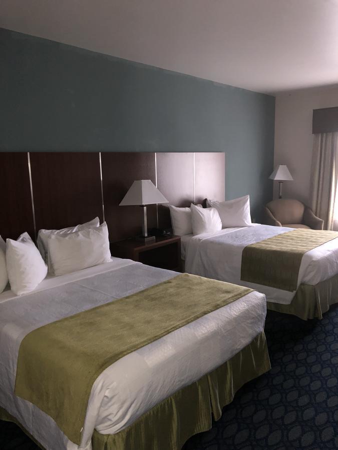 Robinson Countryview Inn & Suites מראה חיצוני תמונה