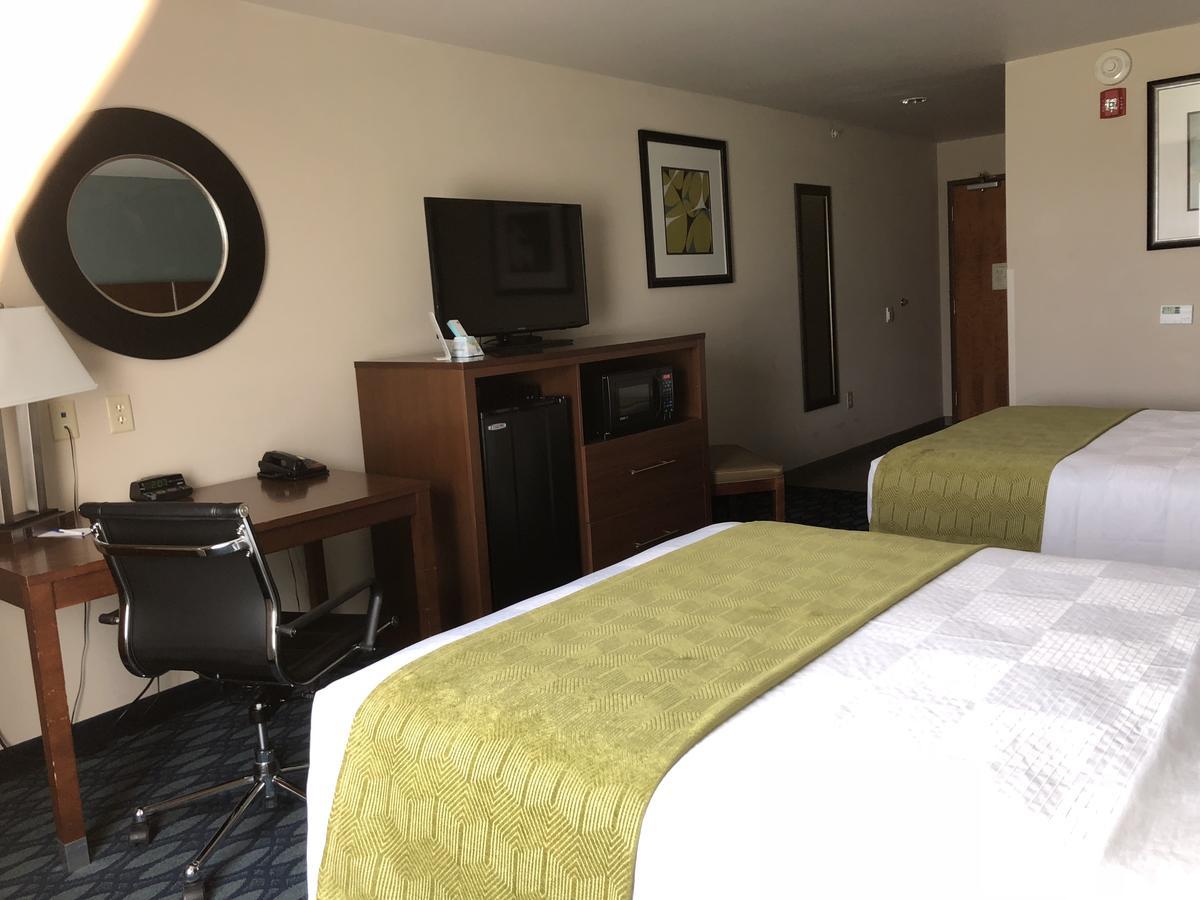 Robinson Countryview Inn & Suites מראה חיצוני תמונה