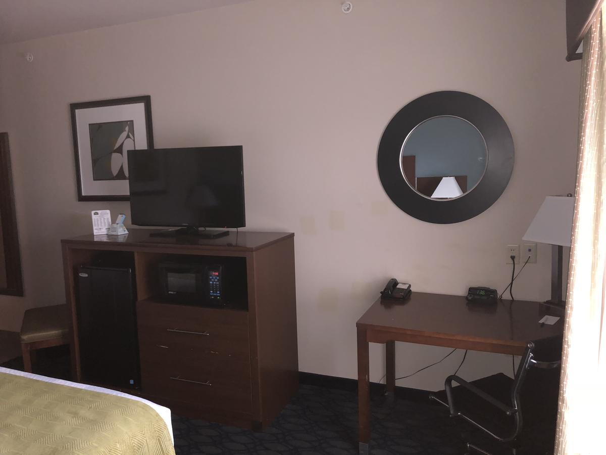 Robinson Countryview Inn & Suites מראה חיצוני תמונה