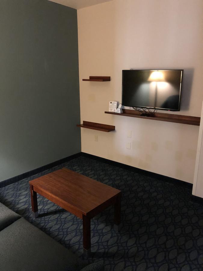 Robinson Countryview Inn & Suites מראה חיצוני תמונה