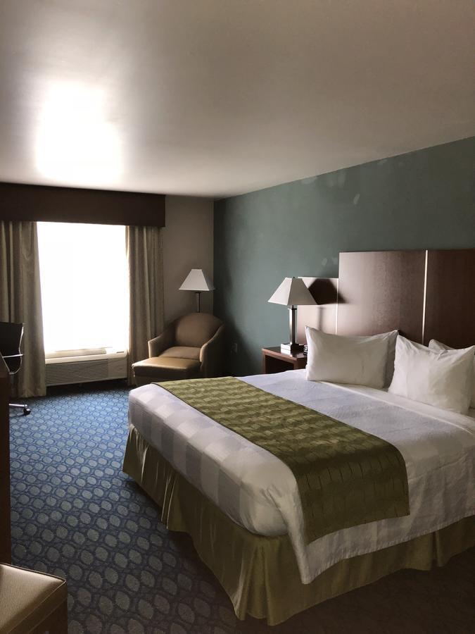 Robinson Countryview Inn & Suites מראה חיצוני תמונה
