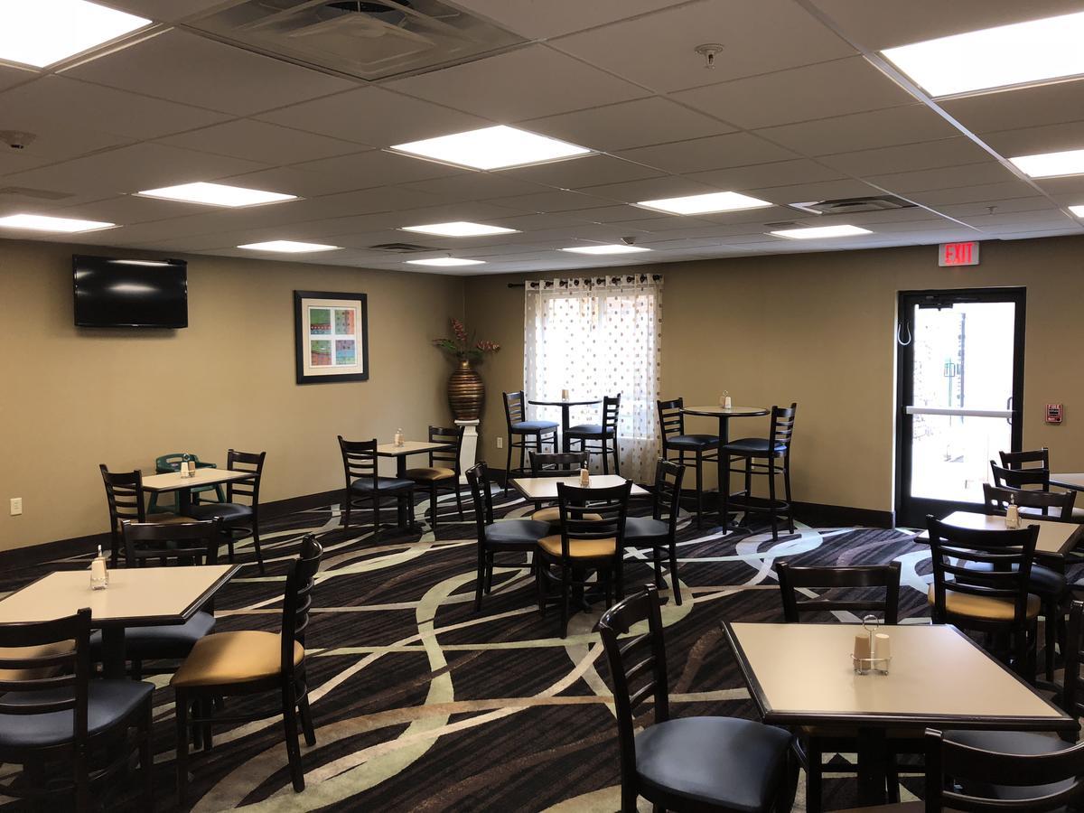 Robinson Countryview Inn & Suites מראה חיצוני תמונה