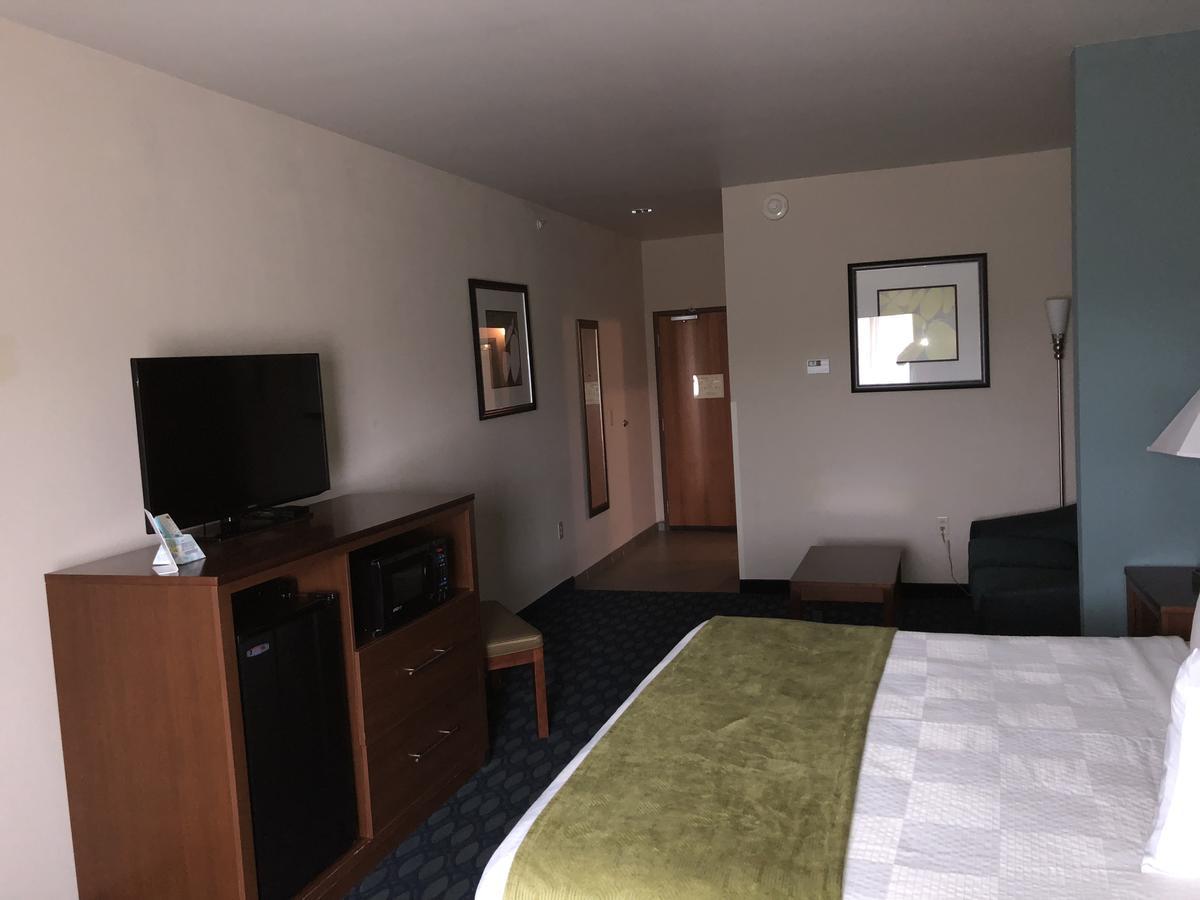 Robinson Countryview Inn & Suites מראה חיצוני תמונה