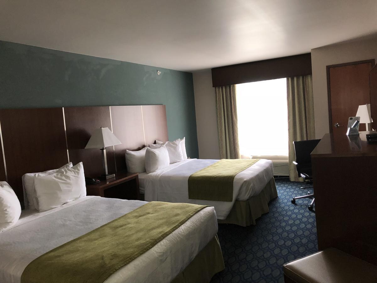 Robinson Countryview Inn & Suites מראה חיצוני תמונה