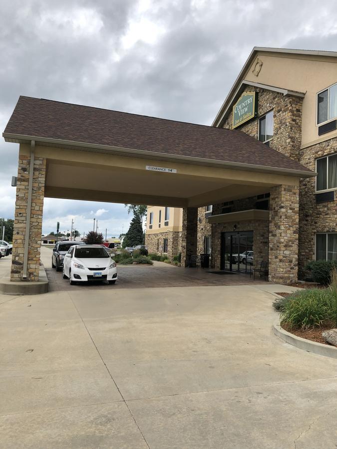 Robinson Countryview Inn & Suites מראה חיצוני תמונה