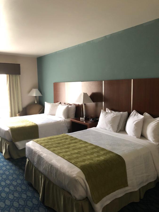 Robinson Countryview Inn & Suites מראה חיצוני תמונה