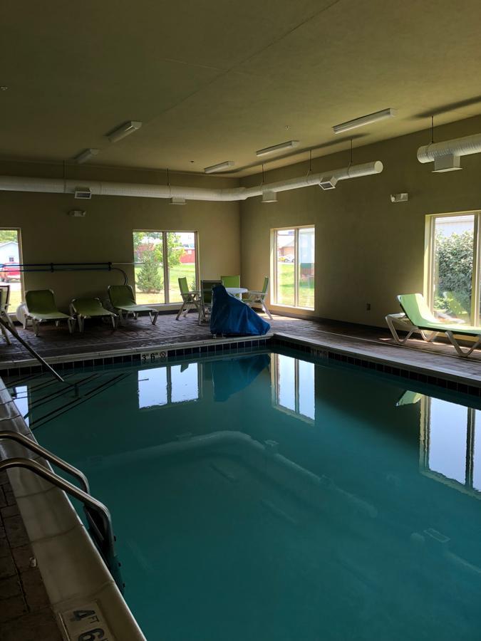 Robinson Countryview Inn & Suites מראה חיצוני תמונה