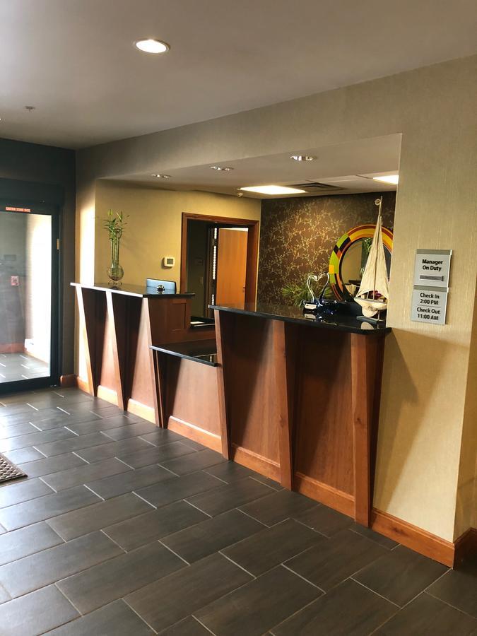 Robinson Countryview Inn & Suites מראה חיצוני תמונה